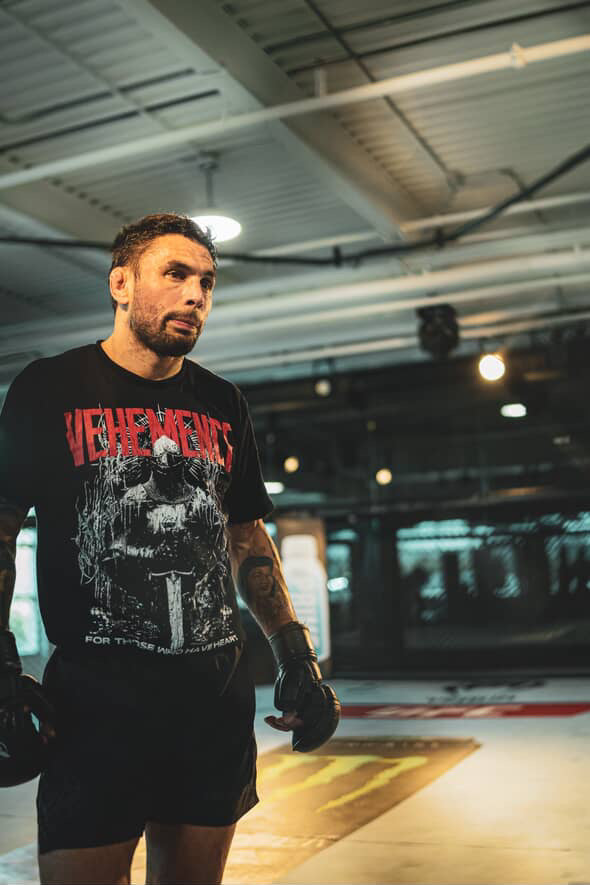 Alex Perez | wearing a large. 